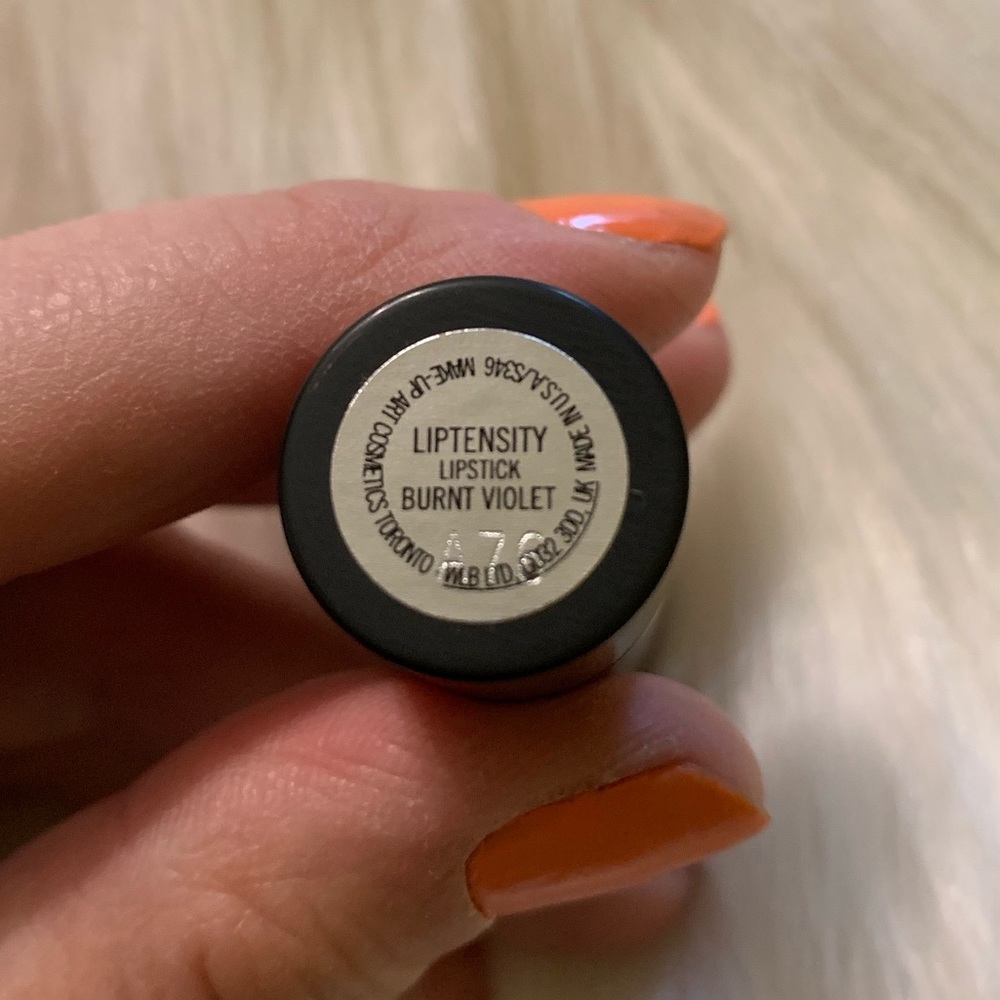 NEW MAC Burnt Violet Liptensity Lipstick. NIB - Picture 7 of 8
